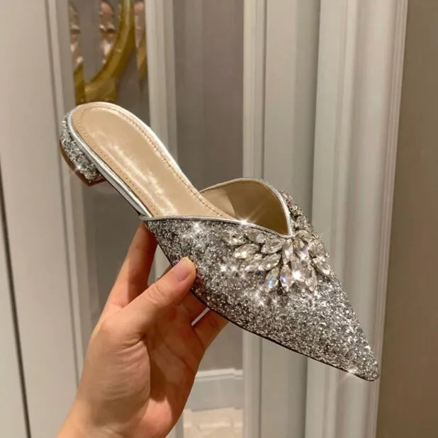 

2019 New Fashion European Luxury Bling Crystals Silver Women Flat Slippers Outdoor Pointed Toe Summer Leisure Slides Women Shoes