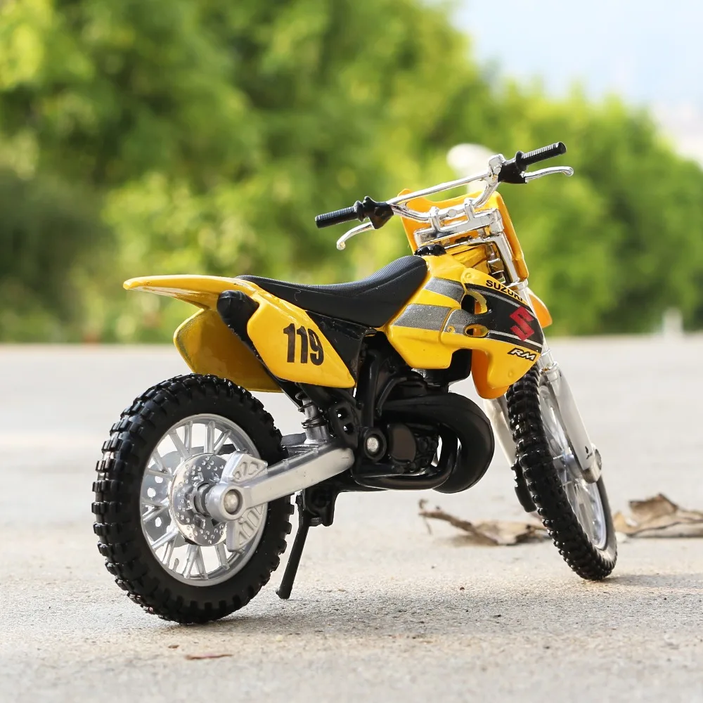 1:18 Масштаб Maisto SUZUKI RM250 мотоцикл гоночных автомобилей мини модели автомобиля