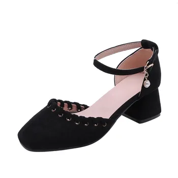 

2019 spring and summer new products with a square with a square head size code 31-43 buckle with hollow sandals