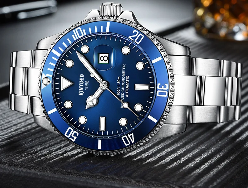 جديد الماء kinyued الشبح سلسلة كلاسيك الأزرق الهاتفي الرجال التلقائي الساعات الفاخرة الفولاذ الصلب 300 متر للماء الساعات الميكانيكية
