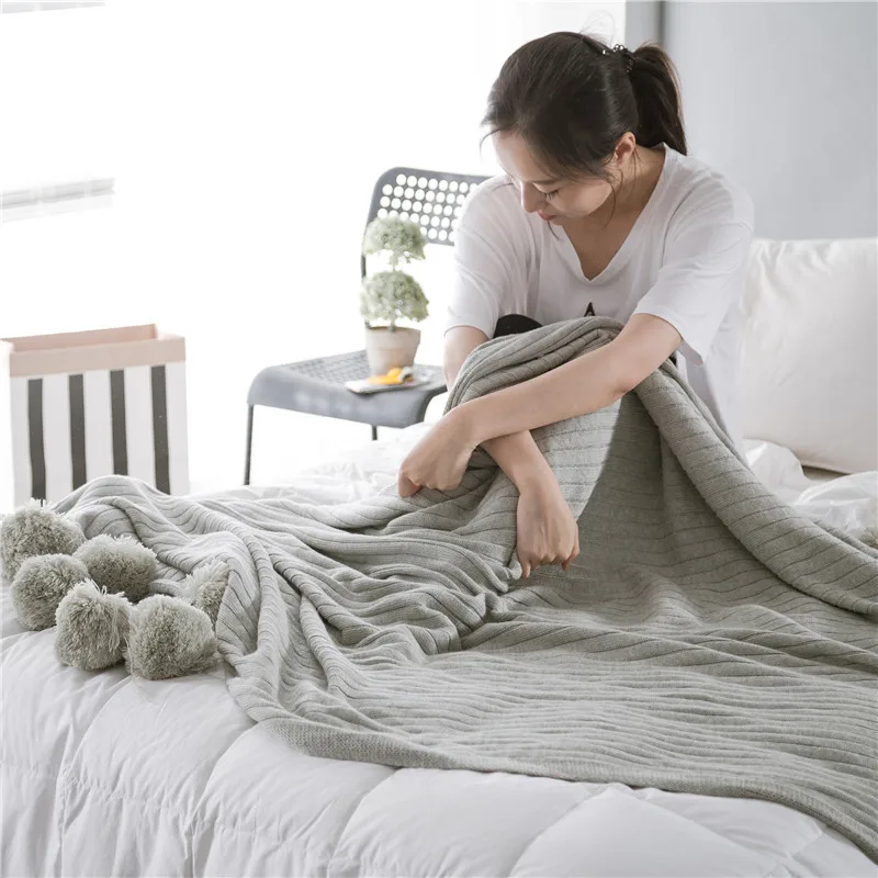 

Solid Color Gray Ball Blanket Cotton Leisure Blankets For Beds Fleece Warm Sleeping Bedspreads Sofa Plane Travel Blanket 2 Size