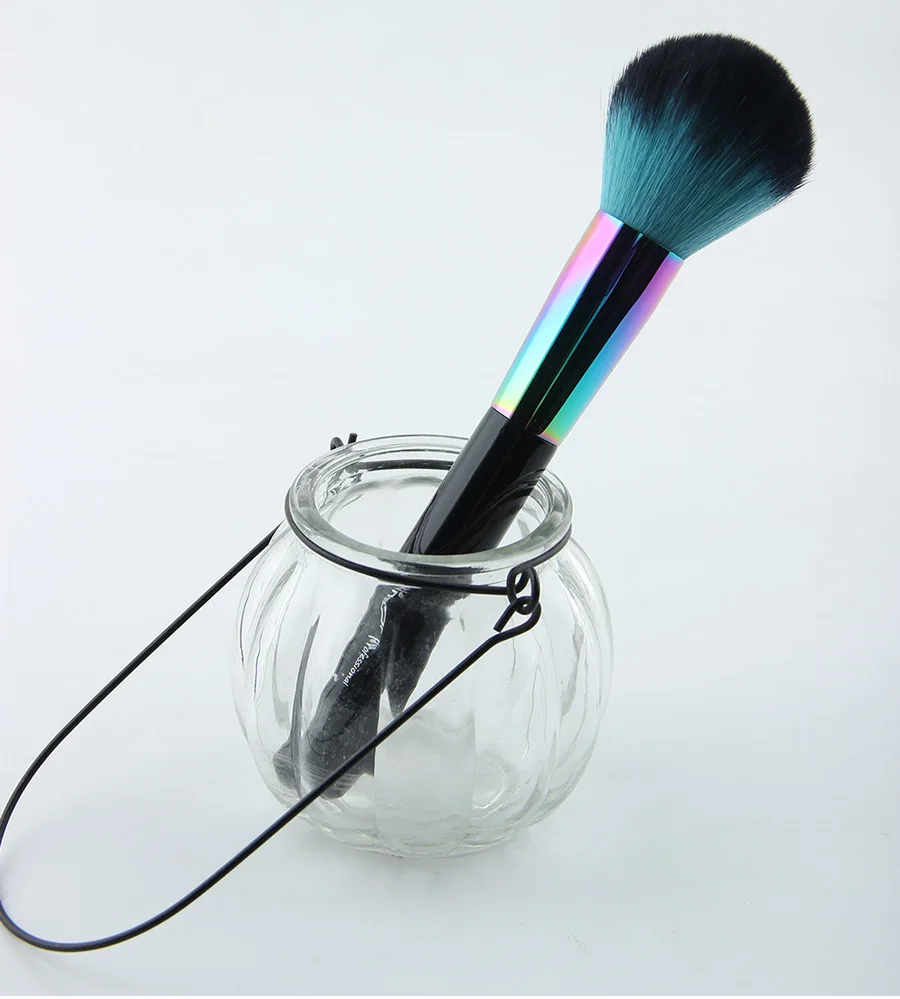 makeup brushes (1)