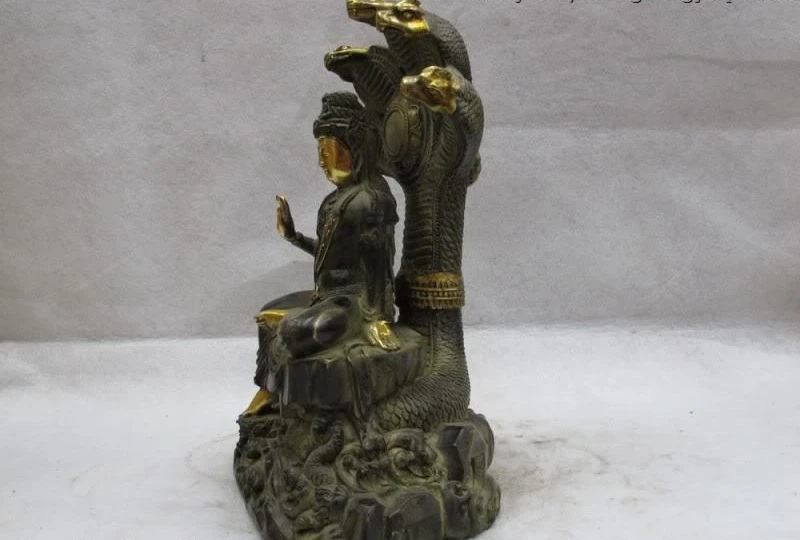 

Tibet Classic Copper Gilt Buddhism Five snake Heads Bodhisattva Guan-Yin Buddha