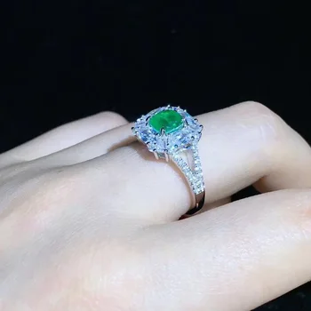 

Qi Xuan_Vintage Square Green Ring Female S925 Silver Plated White Gold Inlaid Foreign Imported Green Ring Banquet