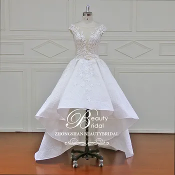 شراءBeautybridal100 % صور حقيقية فساتين زفاف فاخرة موديل 2019 ذيل محكمة دانتيل مطرز زهور رقبة دائرية مع لؤلؤ VestidoXF17013