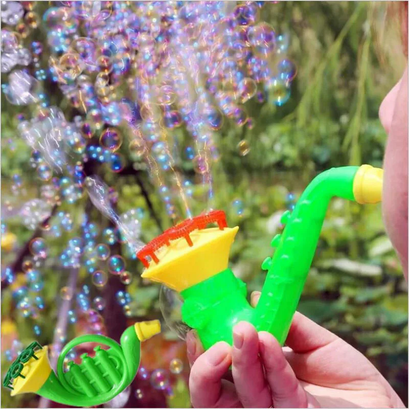 New children's toys interesting novelty horn blowing bubble gun colorful bubbles Kids birthday present Style is randomly sent