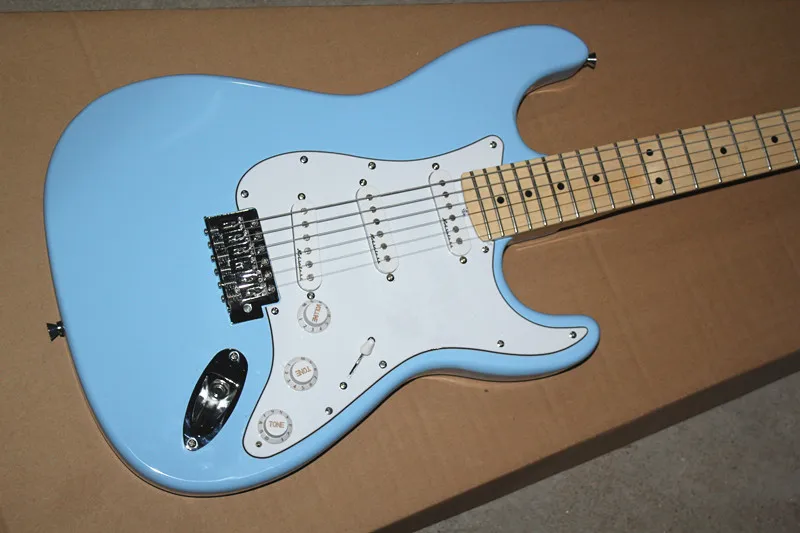 2018 Factory Wholesale Sky Blue Body Electric Guitar with White Pickguard Chrome Hardwares Lisa music | Спорт и развлечения