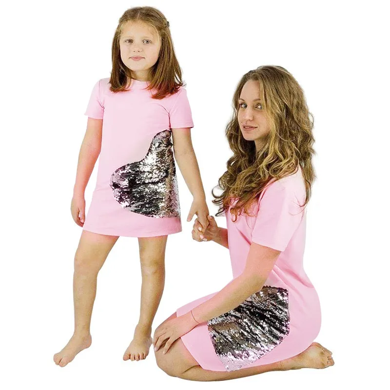 

Mother Daughter Dresses Pink Sequined Heart Dress Big Sister Little Sister Clothes Fashion Unicorn Family Look Matching Outfits