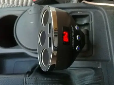 Accnic 5V 1A/2.4A двойной USB разветвитель автомобильного прикуривателя адаптер 120W СВЕТОДИОДНЫЙ монитор напряжения Авто Автомобильный USB переходник