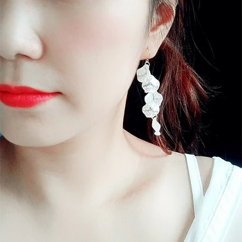 

original Korean fashion and exaggerated personality female big earrings long white petals acrylic anti allergy Earrings