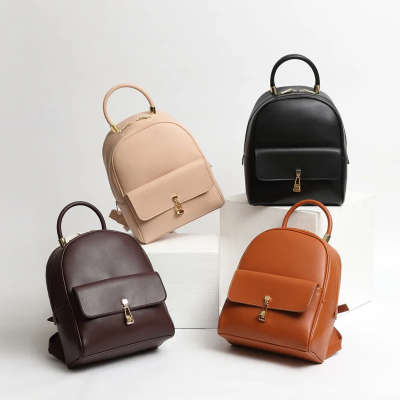 

2018 new travel autumn/winter leather women's bag original retro lock backpacks