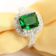 Продукт, Женское кольцо с зеленым цирконием и серебряным покрытием, модное свадебное ювелирное изделие, подарочное кольцо, Прямая поставка, цена