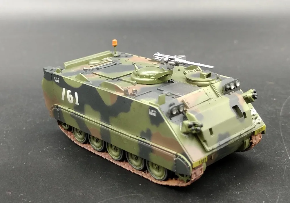 1: 72 армии США M113A2 отслежены бронированный модель автомобиля Трубач 35006 Коллекция Модель Масштаб 1/72 майка модели сцены