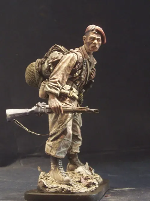 

Pre order goods-AE 16010 1/16 Postwar Vietnam/France Paratroopers Indochina War