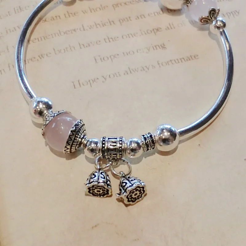 

Female Japanese and Korean Fashionable Sweet Natural Powder Crystal Pendant Bracelet for Transfer of Pearl Jewelry