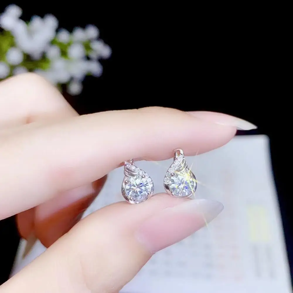 Moissanite новейшие стильные серьги-гвоздики, Супер Популярные женские серьги-гвоздики, Мигающий Огонь, 925 серебро, не чувствительный