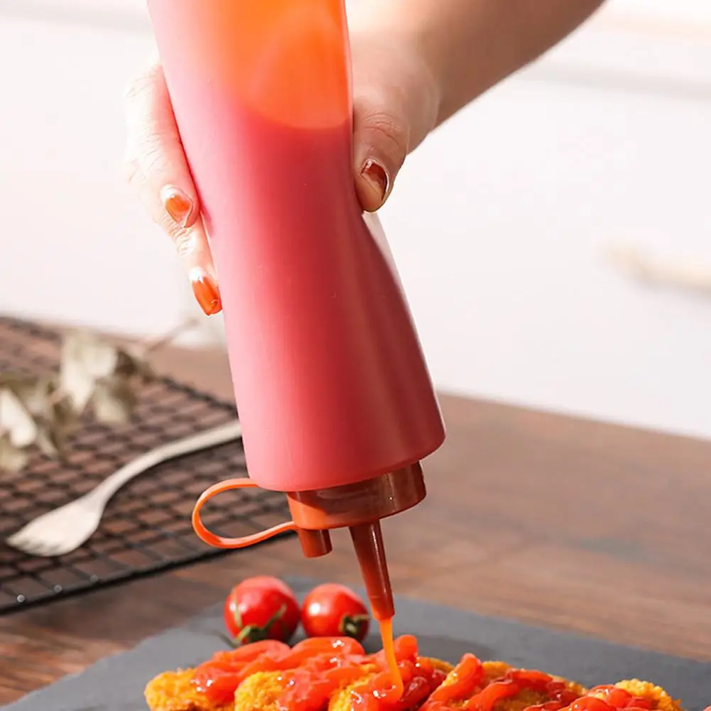 2018 Plastic Squeeze Squirt Condiment Bottles with Twist On Cap Lidstop