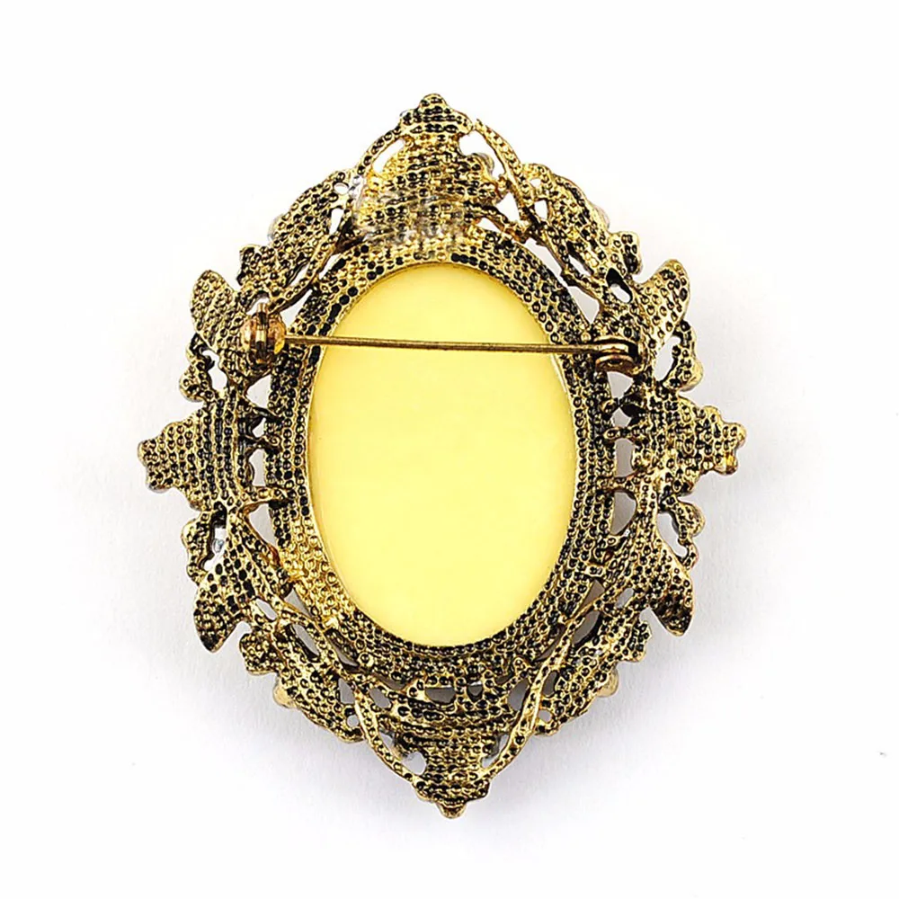 Brooches-00017 (8)