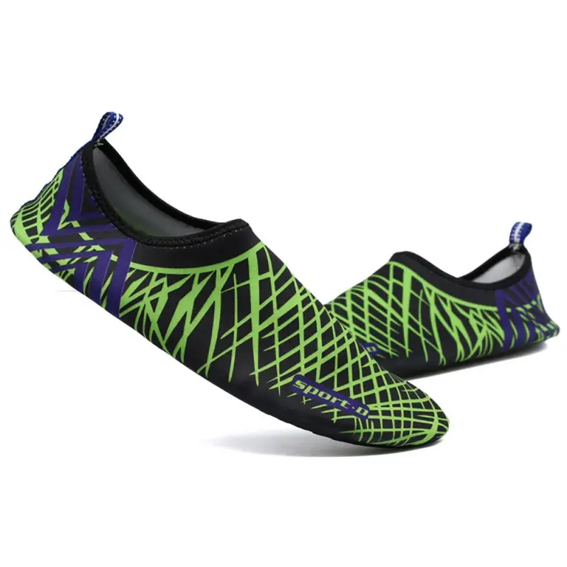 US $5.76 22% di SCONTO|Uomo Donna Unisex A Piedi Nudi Pelle Calzino A Righe Scarpe Da Spiaggia Piscina Palestra Aqua Acqua Calzini e Calzettoni di US $5.76 22% di SCONTO|Uomo Donna Unisex A Piedi Nudi Pelle Calzino A Righe Scarpe Da Spiaggia Piscina Palestra Aqua Acqua Calzini e Calzettoni di
