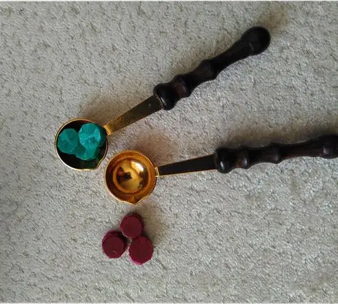 

Dia 1.9cm ,length 9.5cn,1 PCS High Quality Wax Spoon Wax Stamp Sealing Wax Spoon Vintage Wood Handle Sealing Wax Spoon