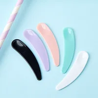 300pcs Mini Spoon Cosmetic Skincare Spatula Plastic Beauty Spoon Face Mask Reusable Scoop For Eye Facial Cream 5.5cm 2