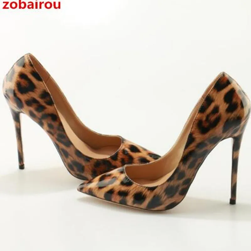 Zobairou/sapatos mulher/пикантные женские туфли из лакированной кожи с леопардовым принтом