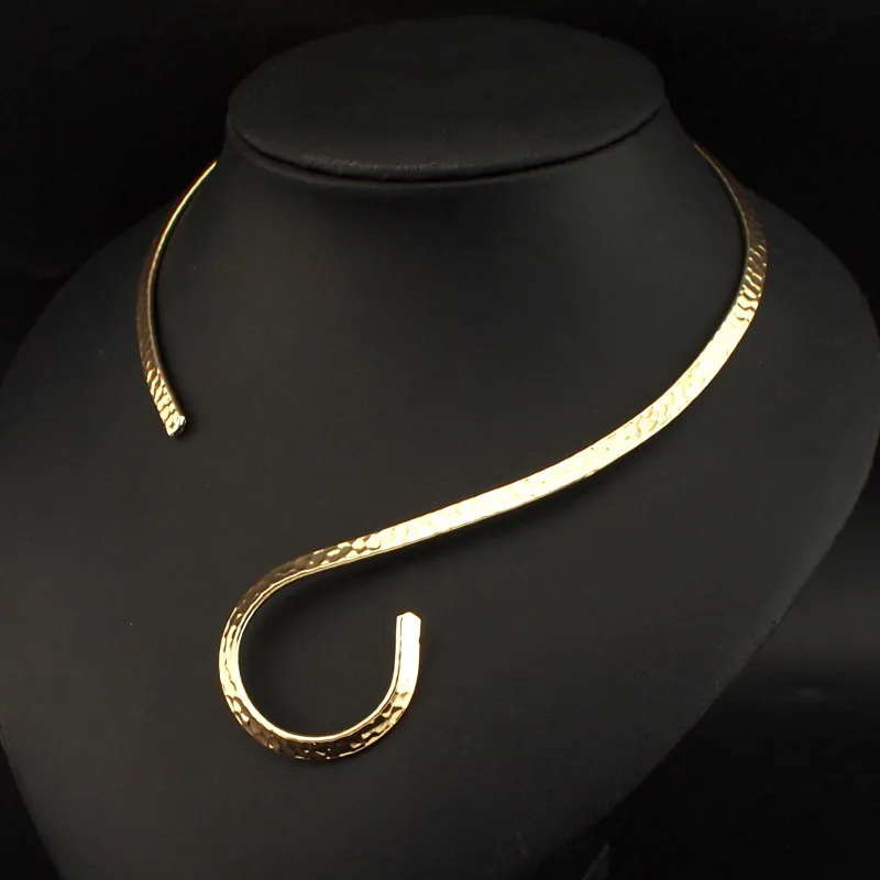 UKMOC панк металлические ожерелья-Чокеры для женщин, модное ювелирное изделие, ожерелье на шею, массивное ожерелье золотого и серебряного цвета