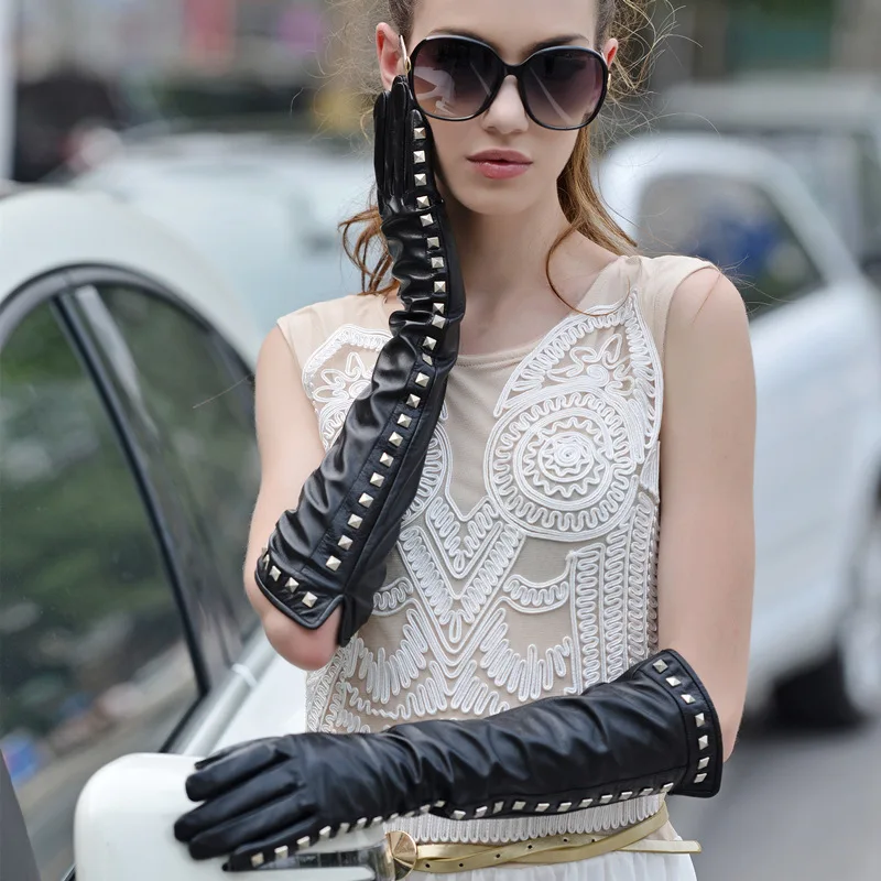 Punk Rivet Black Sheepskin Gloves Female 40cm Long Genuine Leather Five Fingers Touchscreen Women Gloves Fashion Trend 2019 NEW 