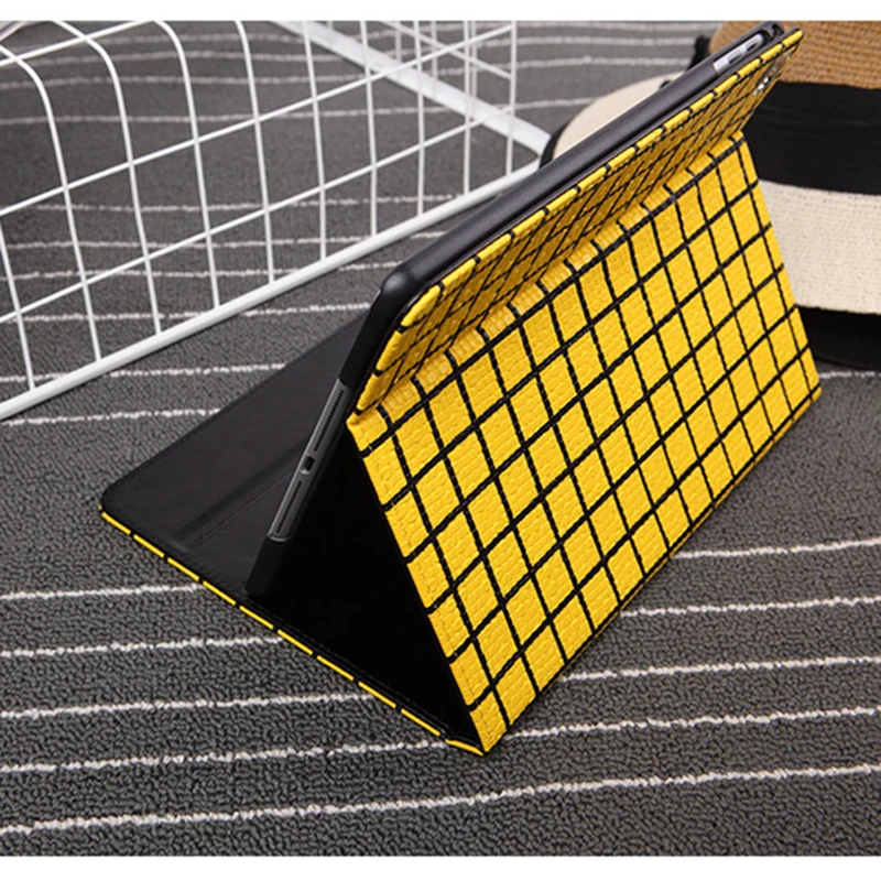 For Ipad 2018 Case Flip Holder Lattice Cover Auto Sleep Wake Up Screen Protector Protective For IPad Tablet Gadget A1893 A1954 For Ipad 2018 Case Flip Holder Lattice Cover Auto Sleep Wake Up Screen Protector Protective For IPad Tablet Gadget A1893 A1954