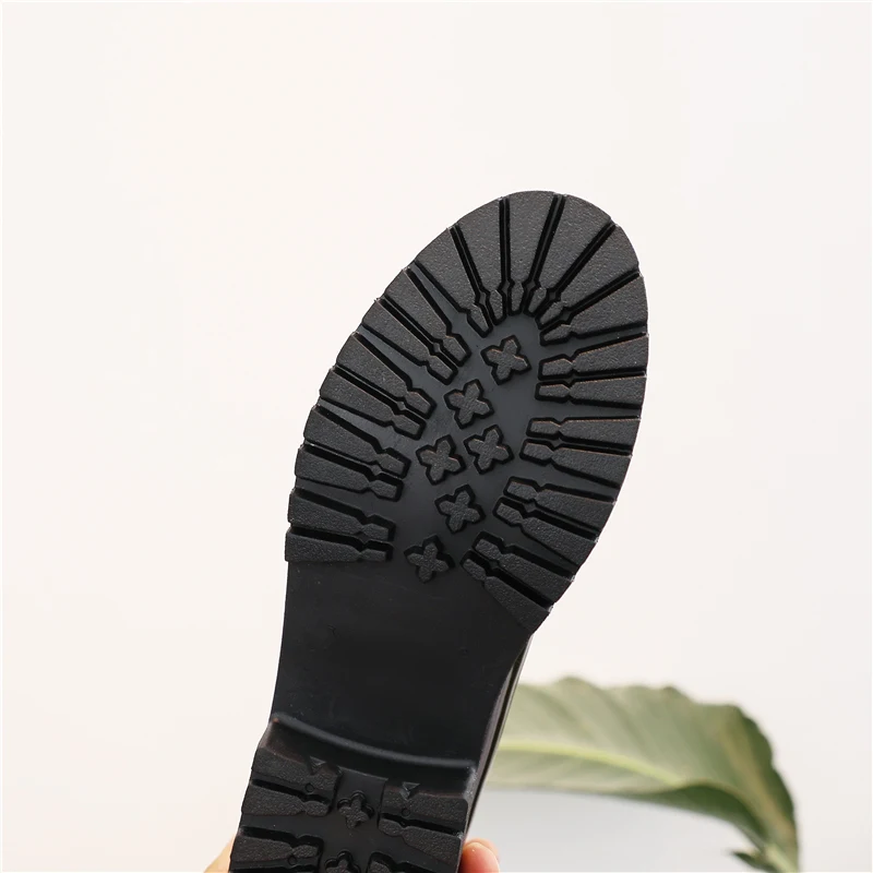 821A6849