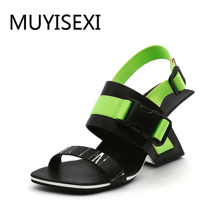 

Green Gladiator Sandals 8 cm Fretwork Strange Heel Women Sandals Summer Wedge Women Shoes Black White HL155 MUYISEXI