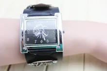2016 nouvelle Mode Noir/Brun En Cuir Bande Rock Scorpion Gothique Punk Bracelet À Quartz Montre Hommes de Cadeau Y45