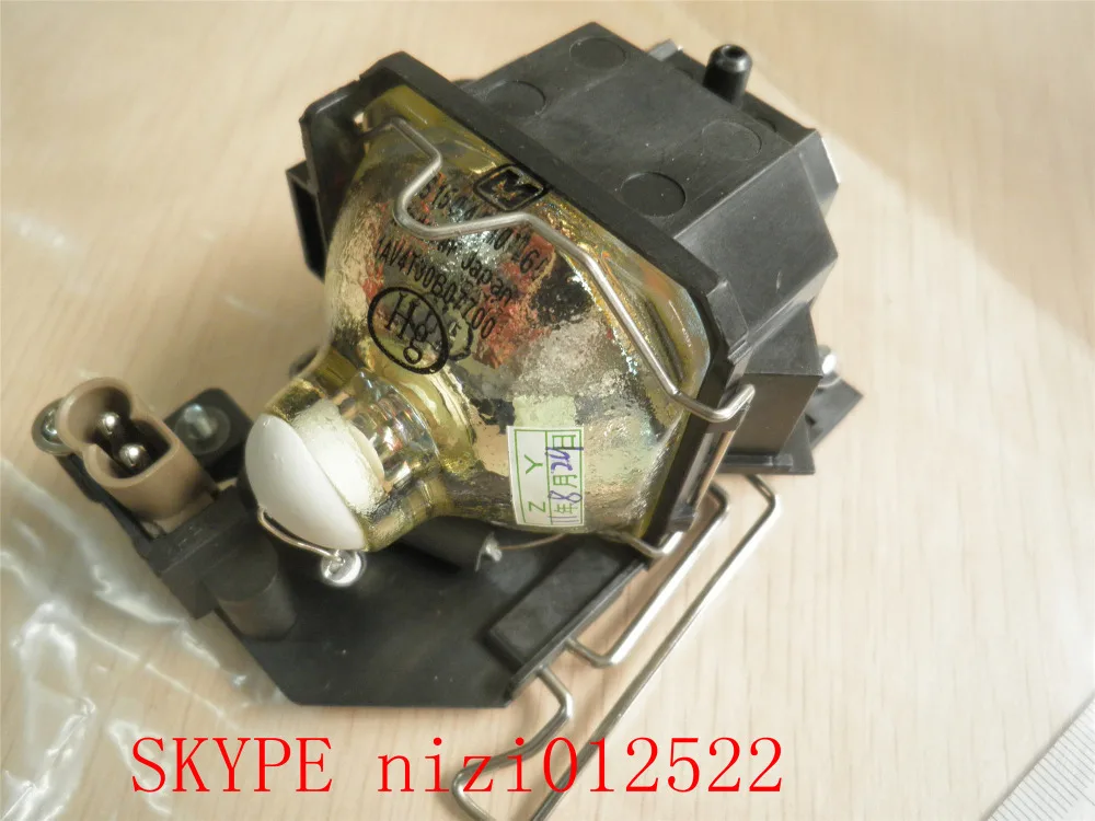 

HS150KW09-2E DT00781 Lamp with housing For Hitachi CP-RX70 RX70 CP-X1 X1 CP-X2 X2 CP-X253 X253 CP-X4 ED-X20 ED-X22