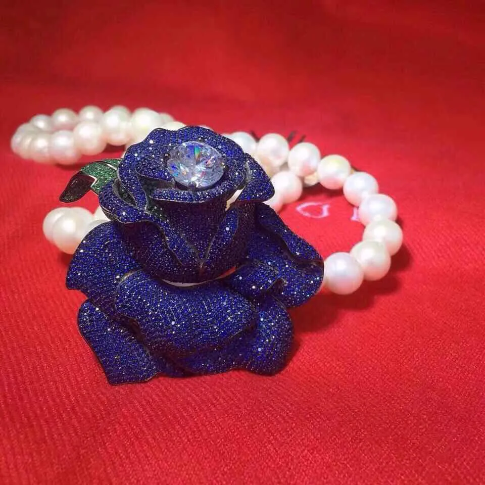 Qi Xuan_Large Rose брошь S925 Стерлинговое Серебро стерео инкрустированный Циркон Имитация голубой камень Брошь булавка преувеличенная атмосфера