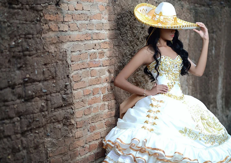 Adolescente sofá Clásico élégantes Robes De Novia Charros | phuxuan.edu.vn