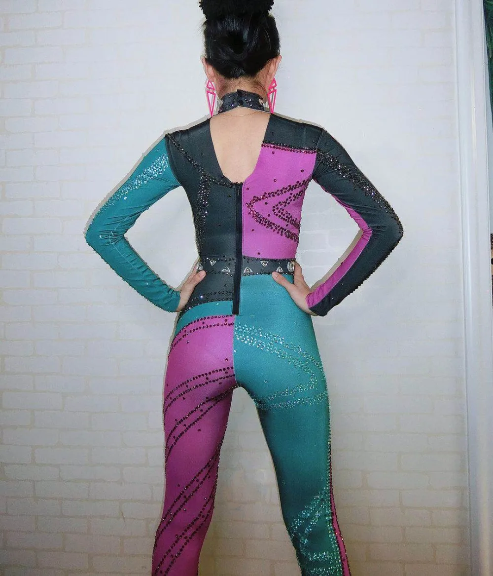 Рисунок 5 - Пикантный яркий комбинезон-стразы