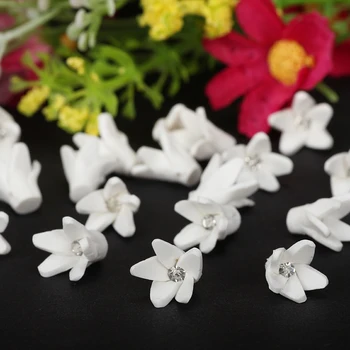 

30pcs/lot 10mm Small 3d White PolymerClay Flower Beads For Diy Craft Bridal Dress Veil Headbands Jewelry Decora Accessories