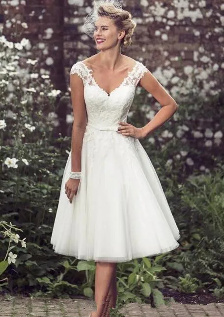 2017-elegant-tea-length-wedding-dresses-v-neck-cap-sleeves-appliques-lace-tulle-ball-gown-short-wedding-dresses (1)_