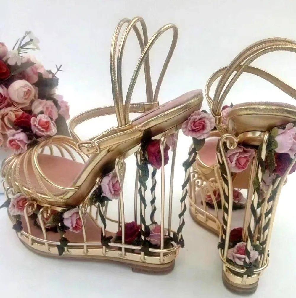 Летние босоножки; сандалии с ремешками на лодыжках, украшенные цветами и птицами; модные свадебные модельные туфли; женская обувь на очень высоком каблуке
