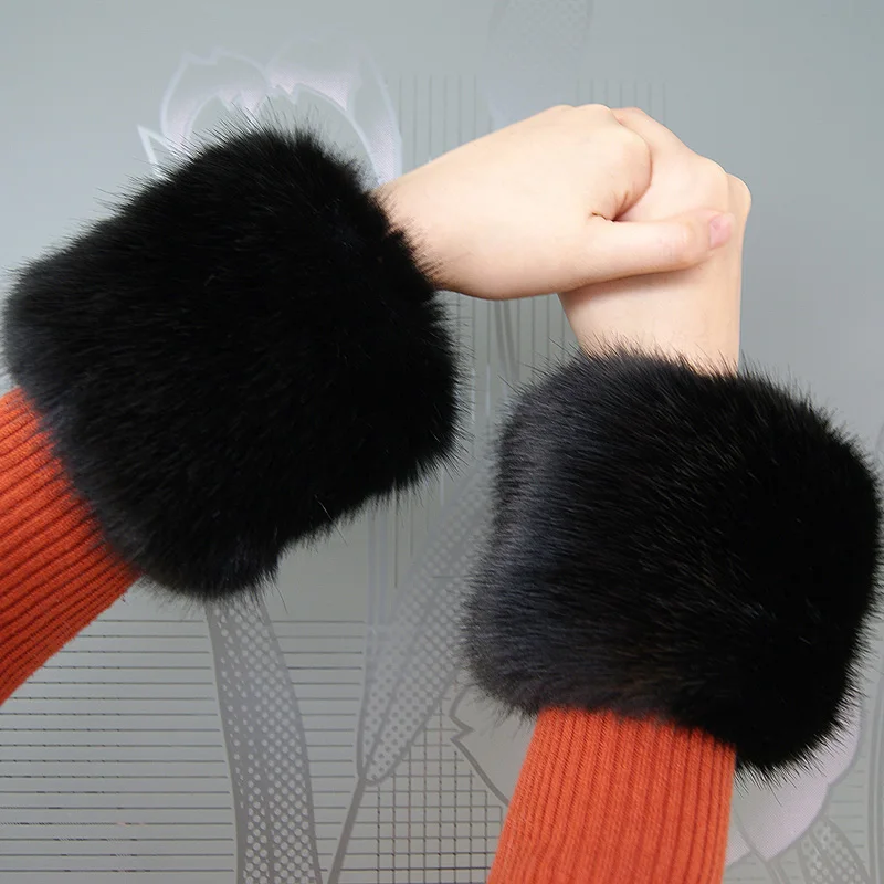 

Low Price ! Pair Sale! Faux Fox fur Cuffs 2019 High Imitation Fox Fur Cuff Arm Warmer Lady Bracelet Fake Fur Wristband Glove