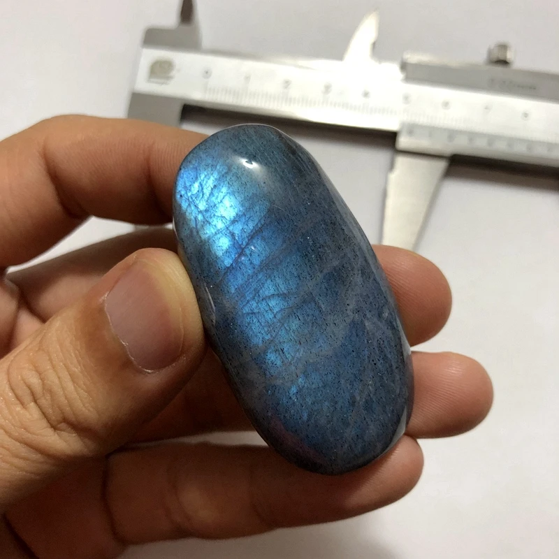 

Only 1Blue Flash Labradorite Bead Pendant Stone Palm Healing Gem Stone,approx 26x51mm