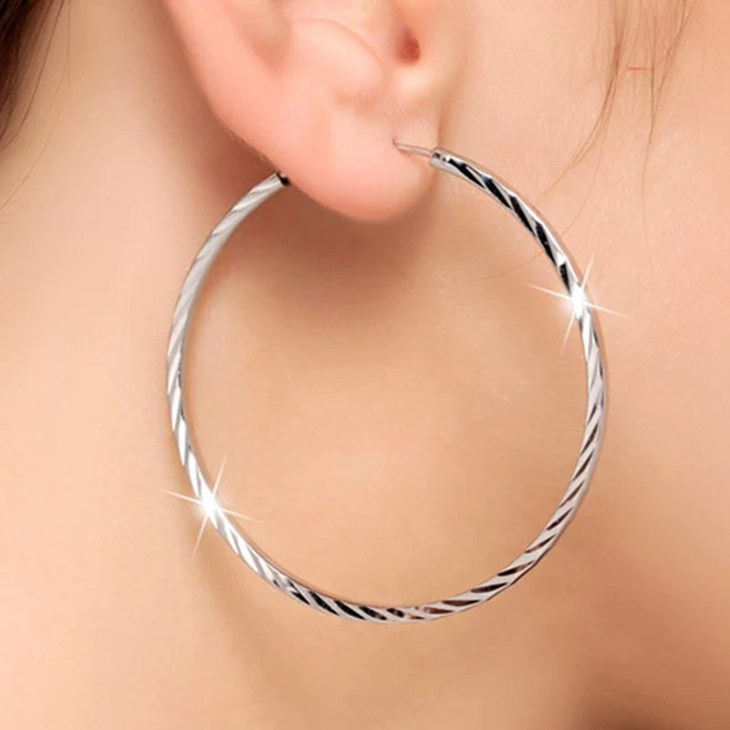 

New Mode Style 2 Pieces Top Popular Earrings With Rhinestone Simple Earrings Big Circle Gold Color Hoop Earrings Women Gift