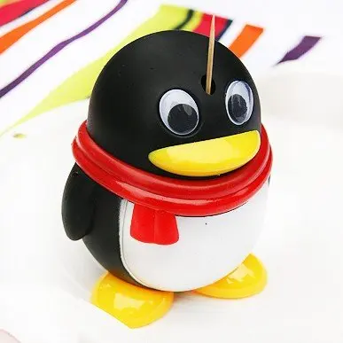 

2013 Wholesale cutie penguins automatic Toothpick box promotion gifts 10*7.5*7.5CM Freeshipping