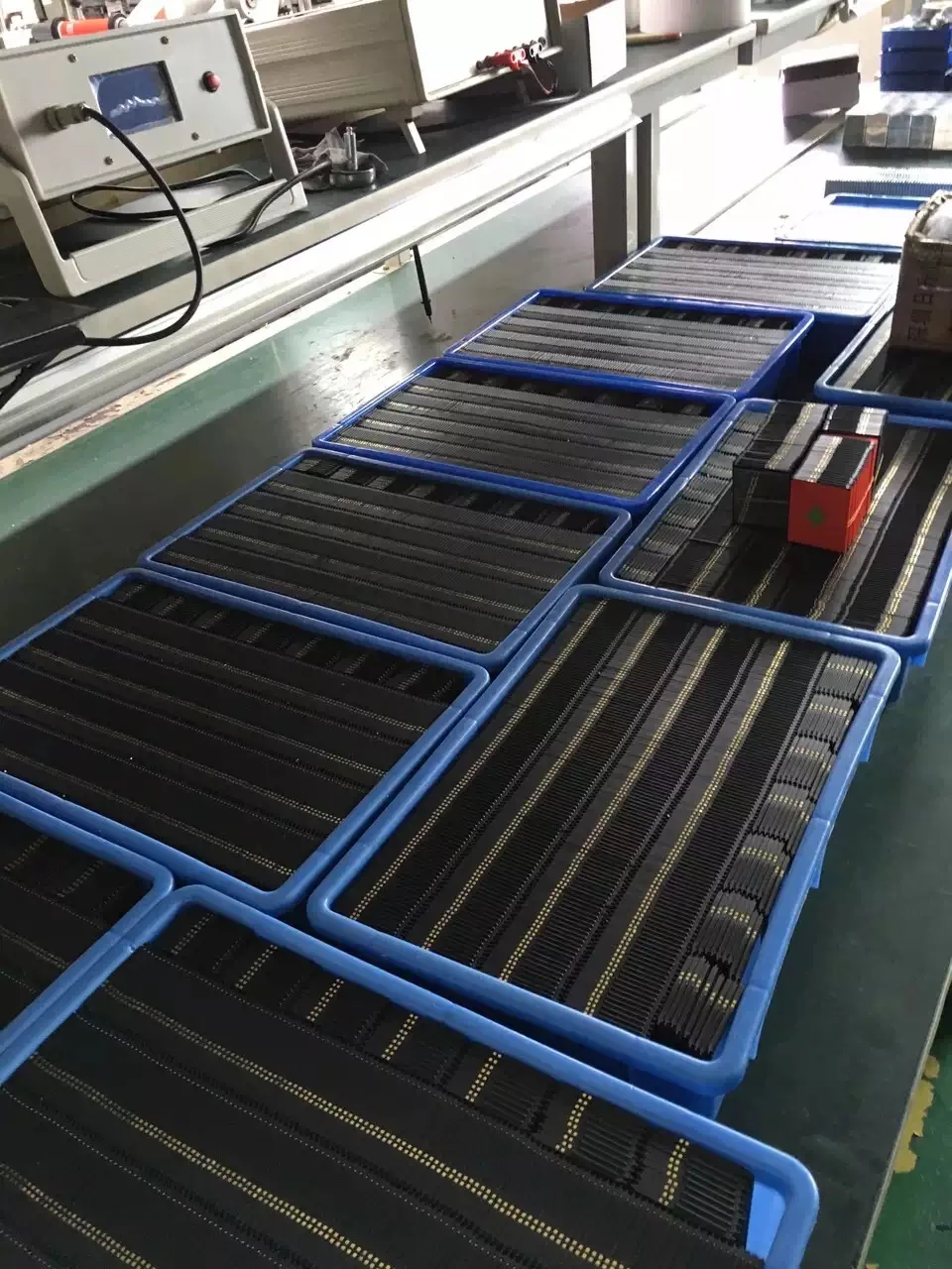 HTB1A0kMenmWBKNjSZFBq6xxUFXa0