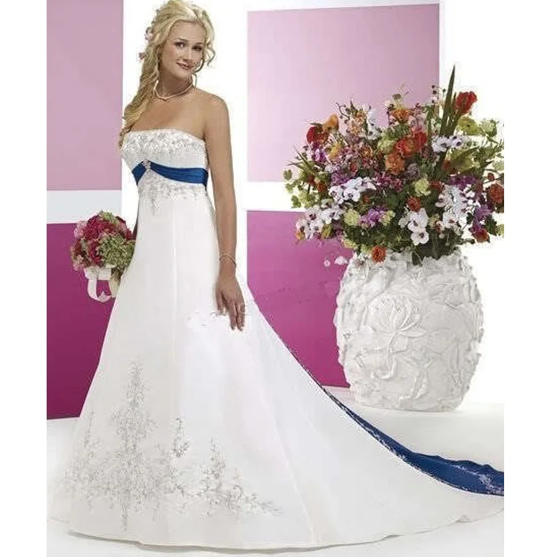 

2017 A Line Backless vestido de noiva princesa Strapless Embroidery Lace Satin Bride Gown Blue and White Wedding Dresses