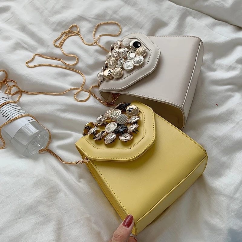 

Luxury Women Chain Shoulder Messenger Bags Brand Desinger Ins Rivet Evening Party Clutch and Purse Mini Crossbody Bags 2019 New