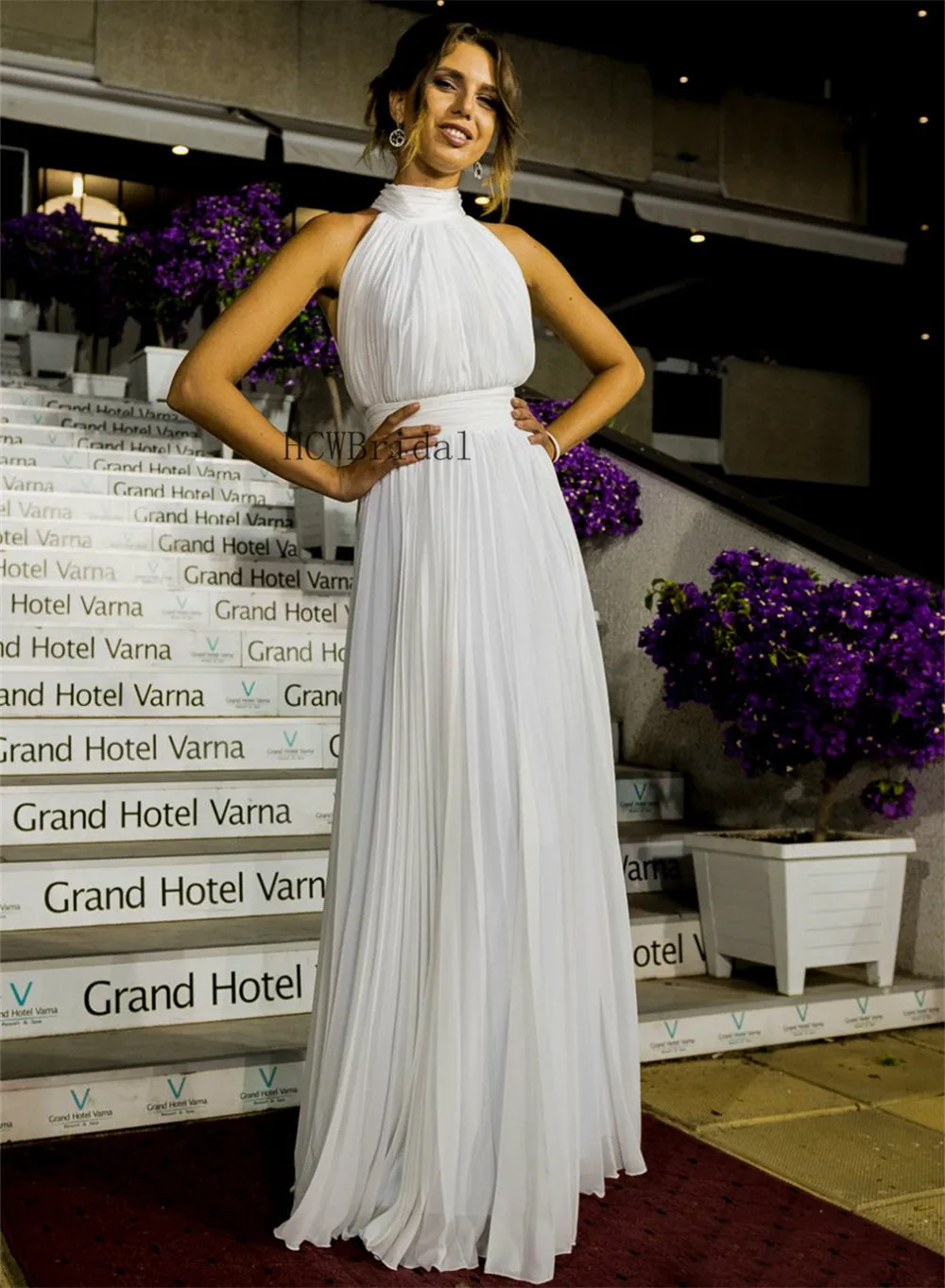 

New 2019 White Pleat Chiffon Wedding Dresses High Neck Sleeveless A Line Long Simple Bridal Dress Cheap Vestido De Casamento
