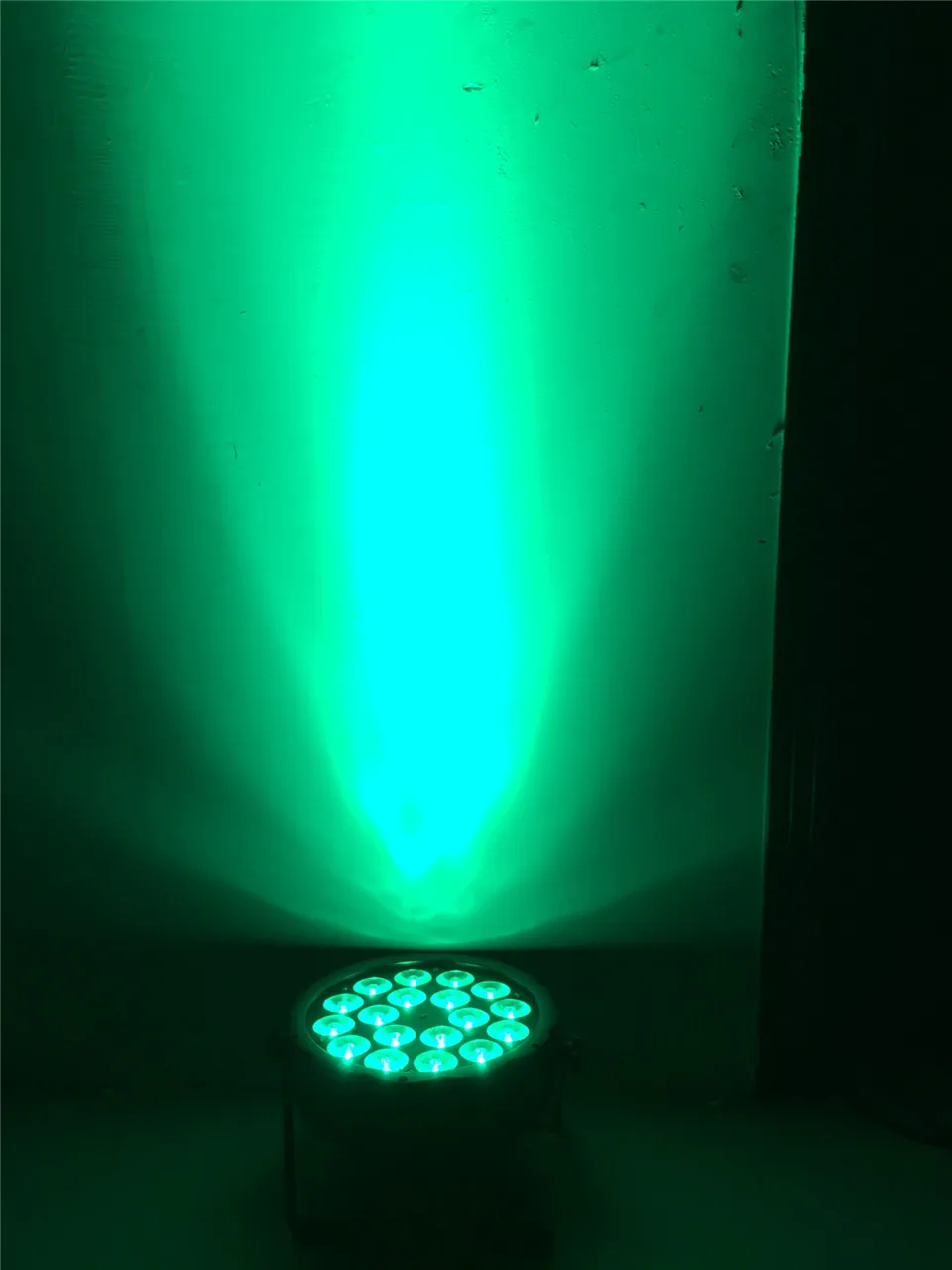 8 pz LED Par Luce 18x12 W + flightcase RGBW 4IN1 LED di Lusso DMX Led plano Par Luci dj 8 pz LED Par Luce 18x12 W + flightcase RGBW 4IN1 LED di Lusso DMX Led plano Par Luci dj