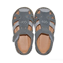 Niños sandalias de gamuza gris 2017 del verano boy calzado chaussure zapato menino de 2-5 años PU forro para Los Musulmanes soft baby boy zapatos