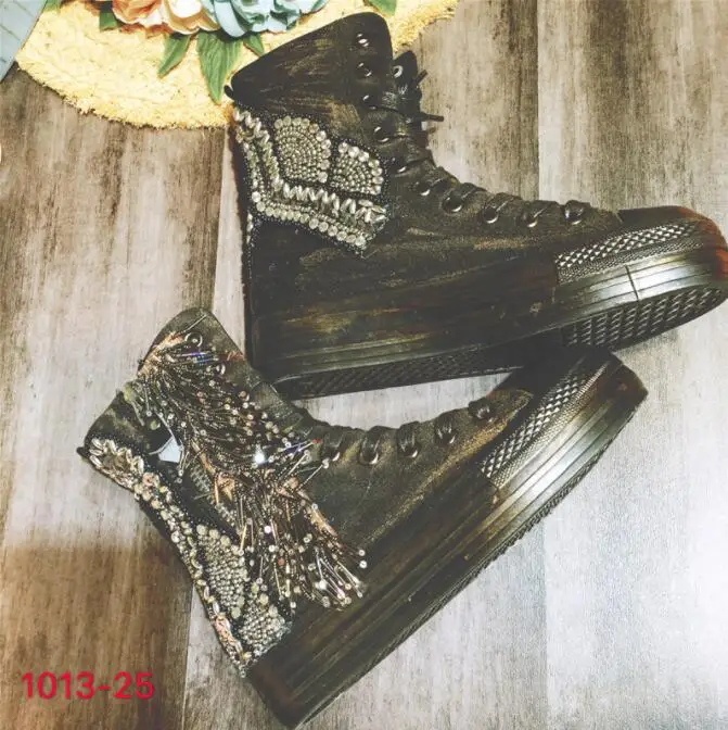 

Korean version of the wild Martin boots British high help retro rhinestones in the tube flat female short boots students Korean